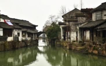 傅雷读书不用心，被母亲在肚脐点蜡烛，“棍棒教育”成就一代才子